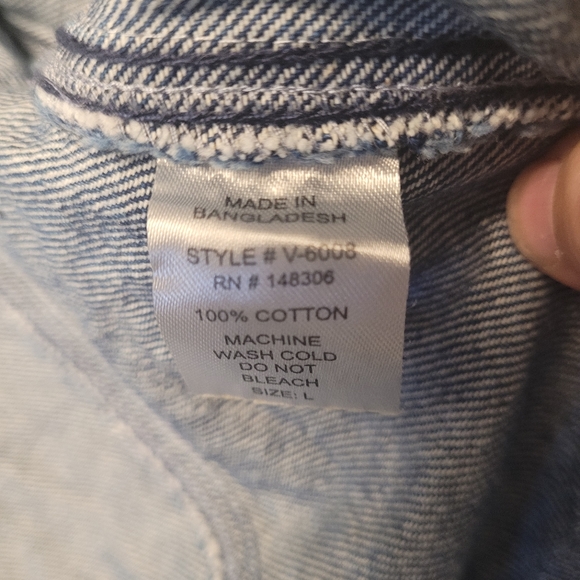 Jean Vest Size large - Picture 3 of 3